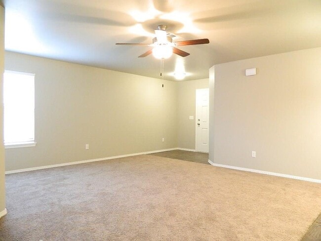 Photo - 206 St Charles Way