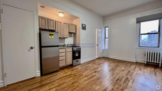 Building Photo - 0 bedroom in New York NY 10025 Unit G11 Rental