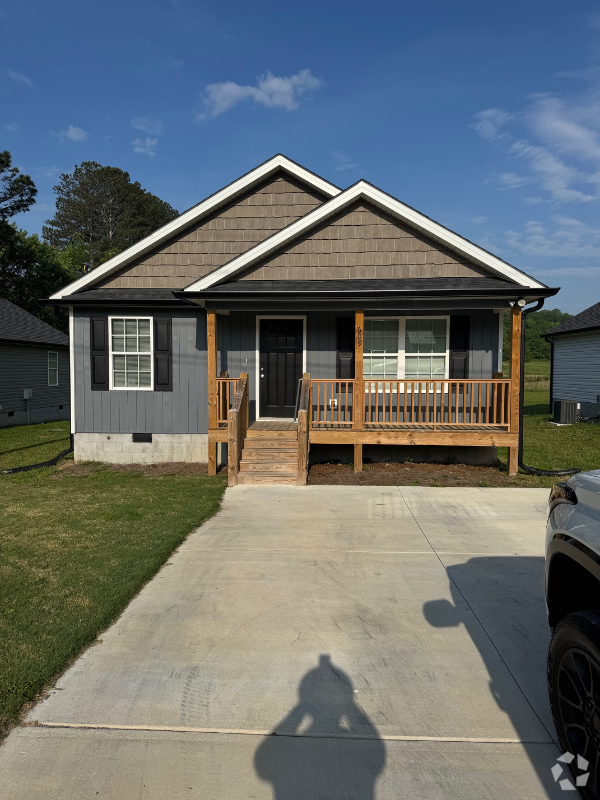 Building Photo - 609 Fondel Ln Rental