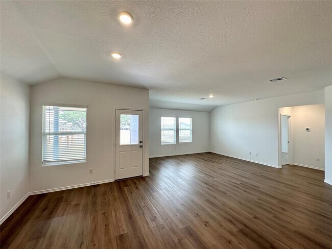 Photo - 160 Crawford Casa