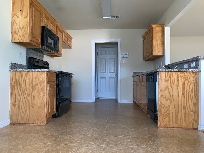 Photo - 100 Camden Ct