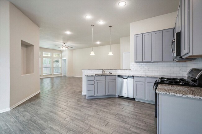 Photo - 3227 Fairhaven Ln