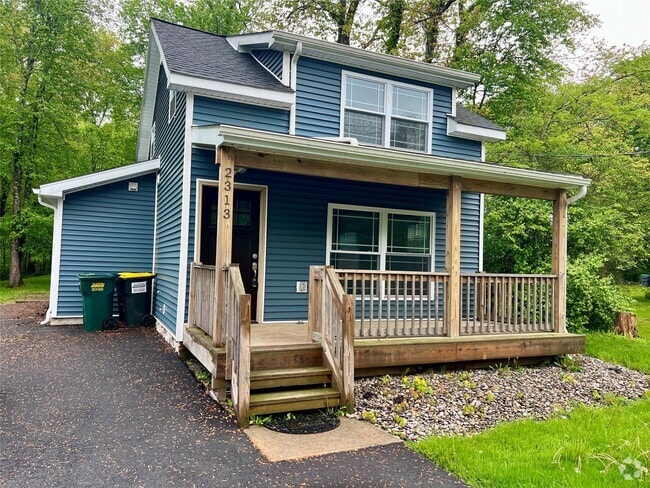 Building Photo - 2313 NY-300 Rental