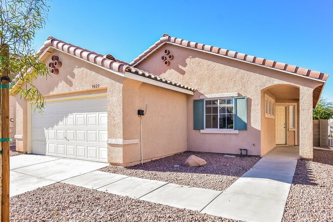 Photo - 9023 Edgeworth Pl