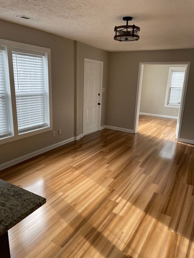 Photo - 3 Bed 2 Bath in Hapeville!