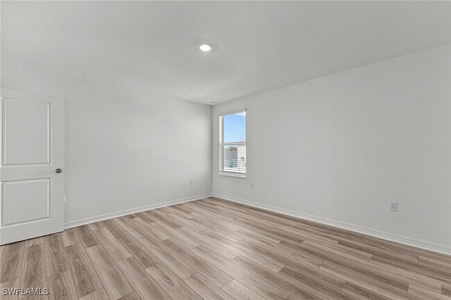 Photo - 43153 Wild Indigo Rd