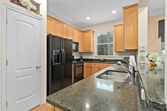 Photo - 828 Ellwood Ave