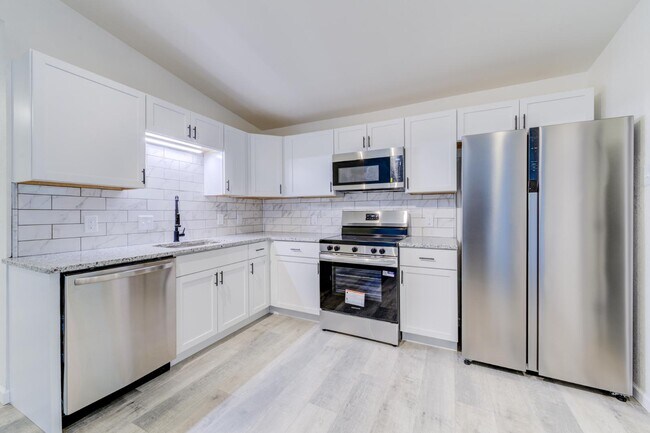Photo - 8301 Pepperidge Dr