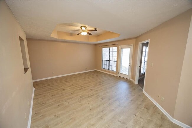 Photo - 510 Hollow Wood Rd