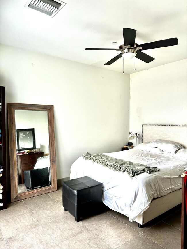 Photo - 111 SE 2nd St Unit 403