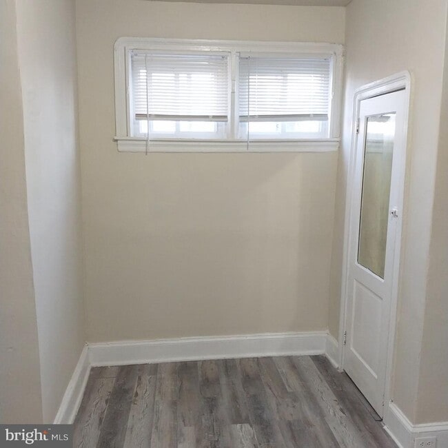 Photo - 2846 W Wishart St