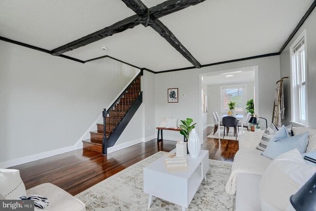 Photo - 1944 Quentin Rd