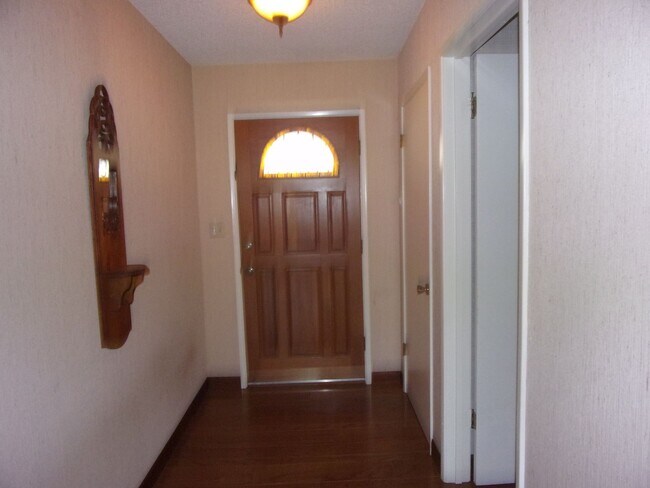 Photo - 718 Linwood St