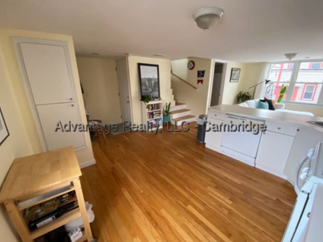 91 5th St Unit 2