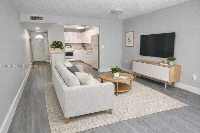 Building Photo - 10000 NW 80th Ct Unit 2232