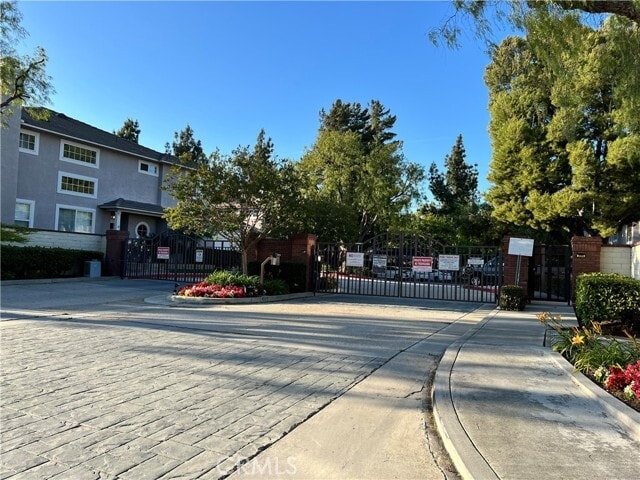 Photo - 17765 Redford Pl