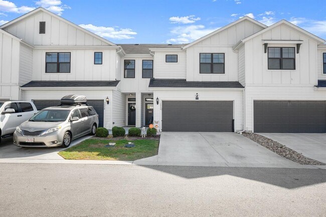 Photo - 195 Waterside Rd