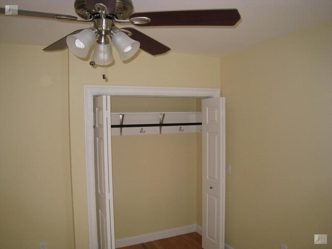3 bedroom in Brighton MA 02135 - 3 bedroom in Brighton MA 02135 Unit 2 COPY