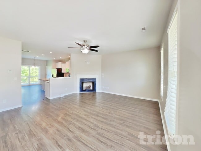 Photo - 129 Seedling Ct