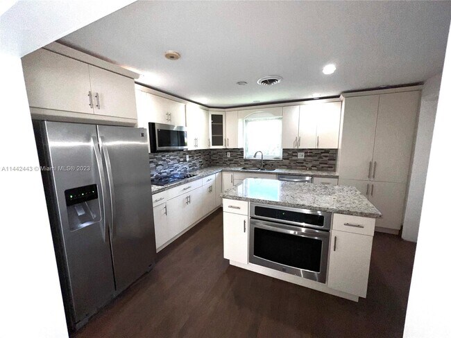 Photo - 5 Marabella Ave