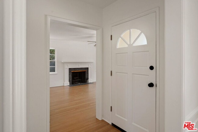 Building Photo - 240 Euclid St