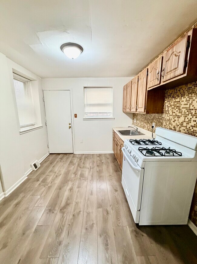 Photo - 2615 N Corlies St