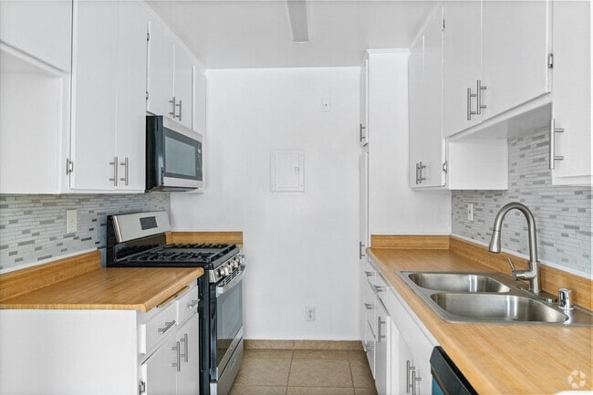Interior Photo - Burbank Villas Rental