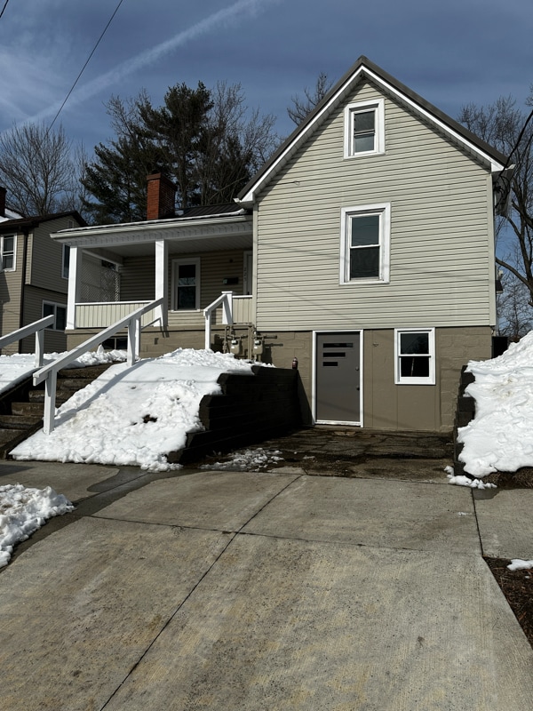 Building Photo - 225 Kenwood St