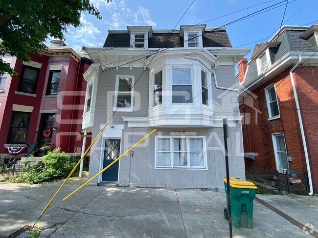 Building Photo - 208 W Main St Rental