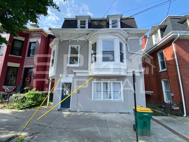 Photo - 208 W Main St House