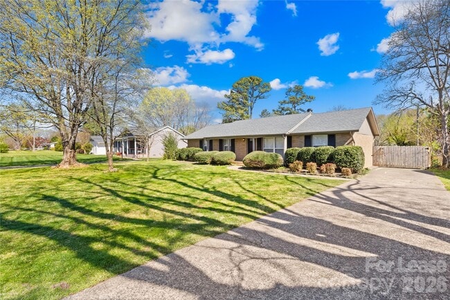 Photo - 4033 Woodgreen Terrace