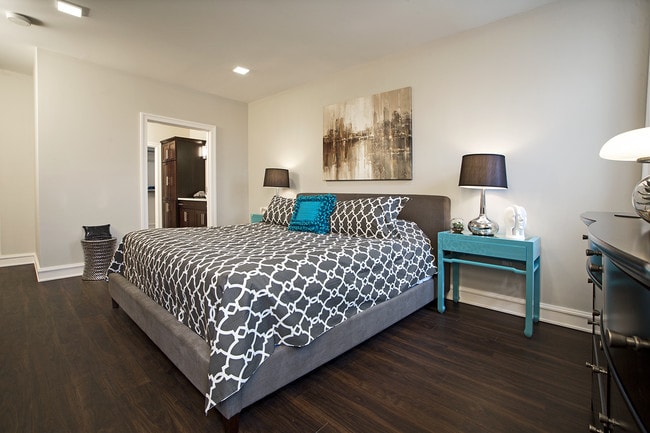 2 BR - 2 BA - Bedroom - Biga