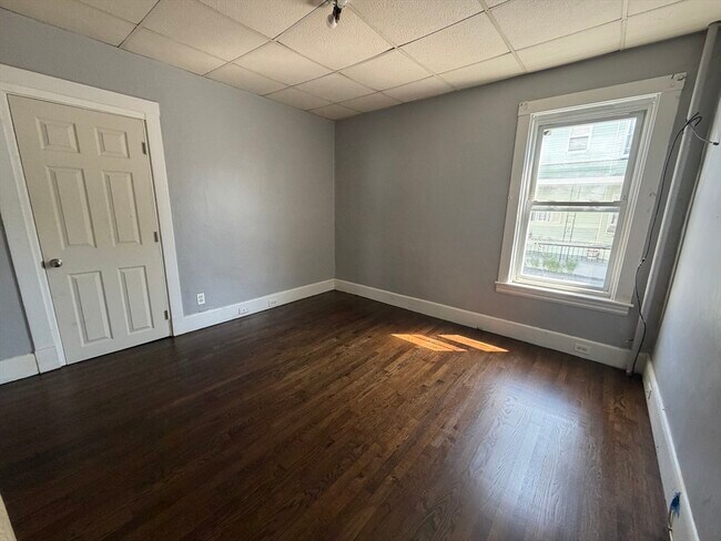 92 Elliot St Unit 1