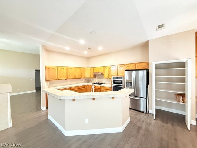 Photo - 275 Macsnap Ave