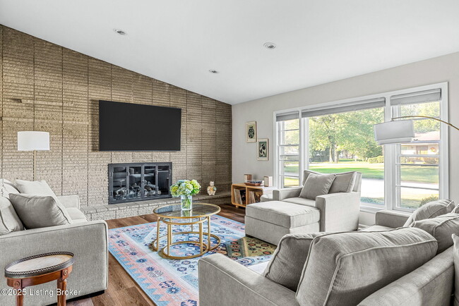 Photo - 1515 Vivian Ln