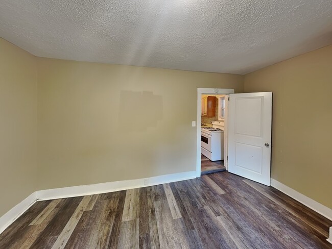 69 McMillen Ave-69