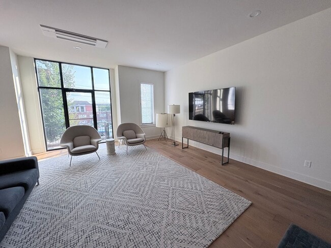 Photo - 1032-1044 E. 4th Street Unit 1036