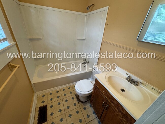Photo - 806 4th Ave N