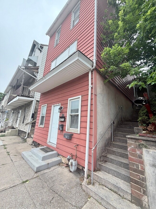 Photo - 517 N Front St Unit 1