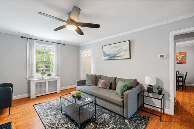 Photo - 305 E Braddock Rd Unit ID1035272P