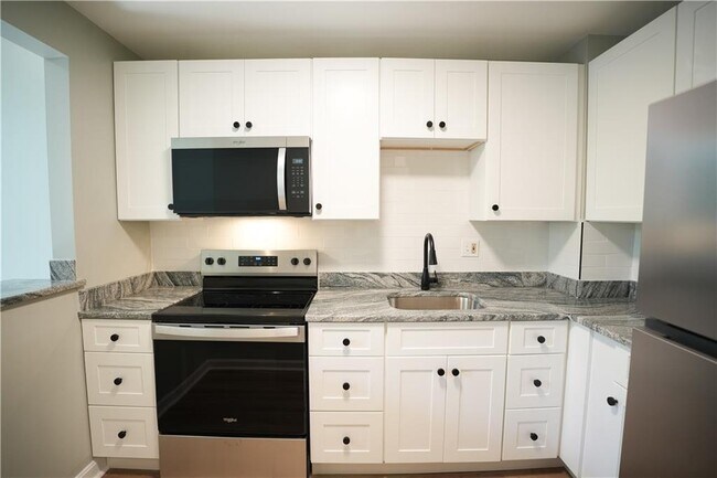 366 Main St Unit 101