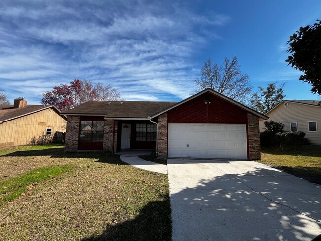 Photo - 3Bed/2bath in the heart of Orange Park