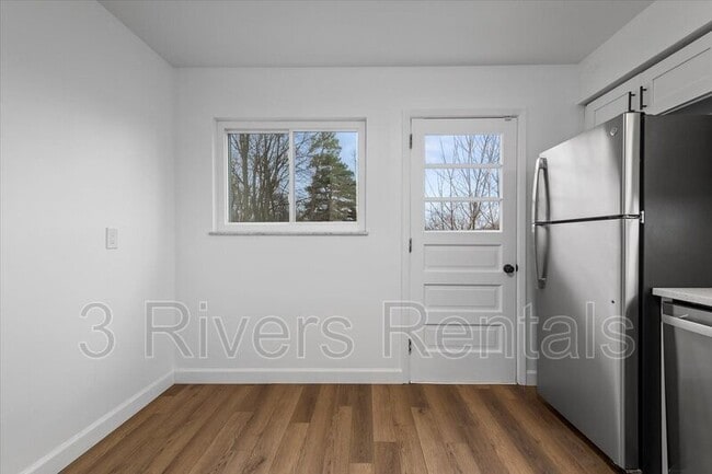 Photo - 1303 Cloverdale St