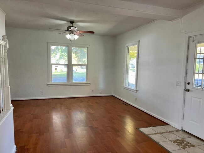 Photo - 1500 Conant Ave