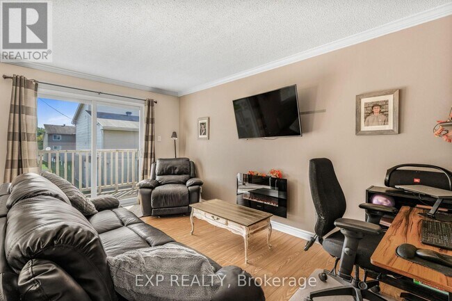 Photo - 776 St Jean St Unit 8
