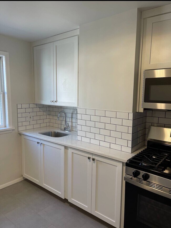 Photo - 62-47 64th St