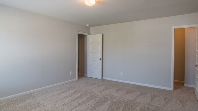 Photo - 308 Geranium St
