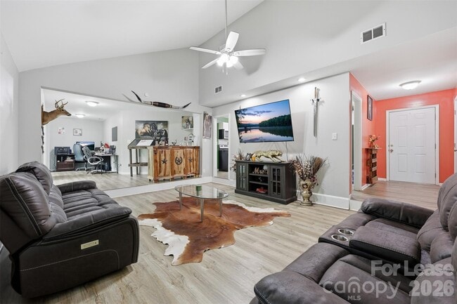 Photo - 6123 Unity Ln NW