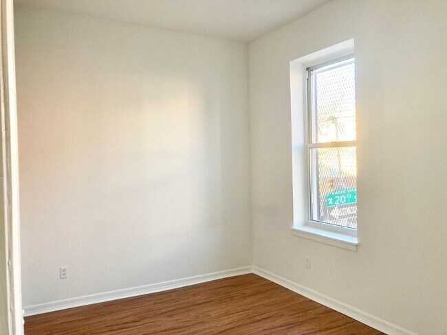 Photo - 1944 Cecil B. Moore Ave Unidad 2