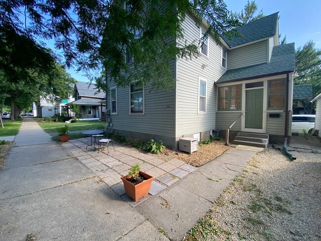 Photo - 340 15th Ave NE